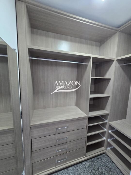 CONDOMÍNIO PORTAL DA VILA, ADRIANÓPOLIS - APARTAMENTO 190m2 - DISPONÍVEL PARA LOCAÇÃO