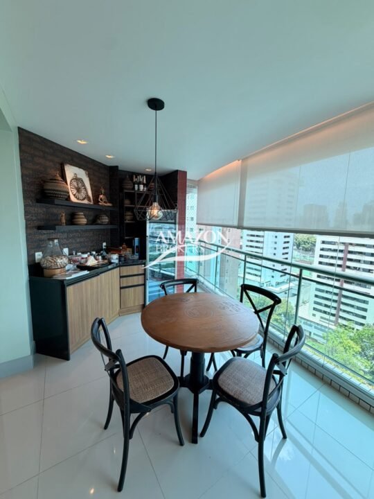 PRIVILEGE CLUB RESIDENCE, ADRIANÓPOLIS - APARTAMENTO 215 m2 MOBILIADO - DISPONÍVEL PARA LOCAÇÃO