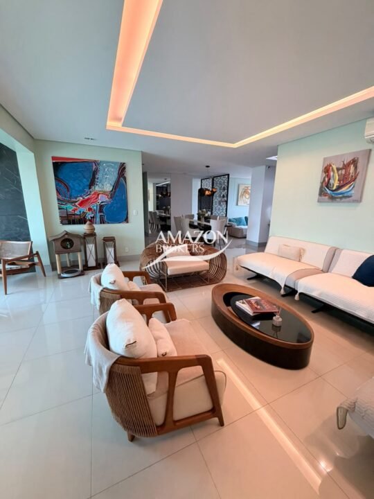 PRIVILEGE CLUB RESIDENCE, ADRIANÓPOLIS - APARTAMENTO 215 m2 MOBILIADO - DISPONÍVEL PARA LOCAÇÃO
