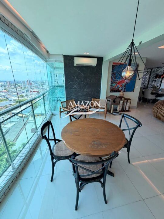 PRIVILEGE CLUB RESIDENCE, ADRIANÓPOLIS - APARTAMENTO 215 m2 MOBILIADO - DISPONÍVEL PARA LOCAÇÃO