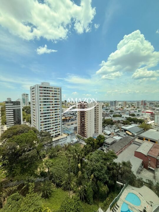PRIVILEGE CLUB RESIDENCE, ADRIANÓPOLIS - APARTAMENTO 215 m2 MOBILIADO - DISPONÍVEL PARA LOCAÇÃO