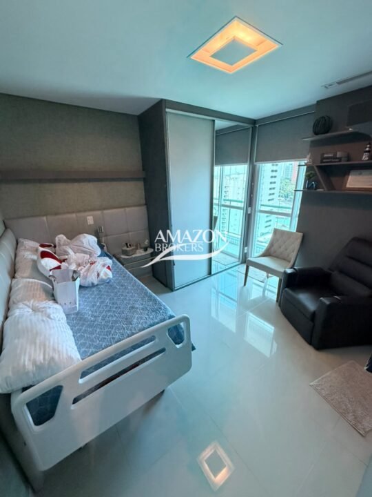 PRIVILEGE CLUB RESIDENCE, ADRIANÓPOLIS - APARTAMENTO 215 m2 MOBILIADO - DISPONÍVEL PARA LOCAÇÃO