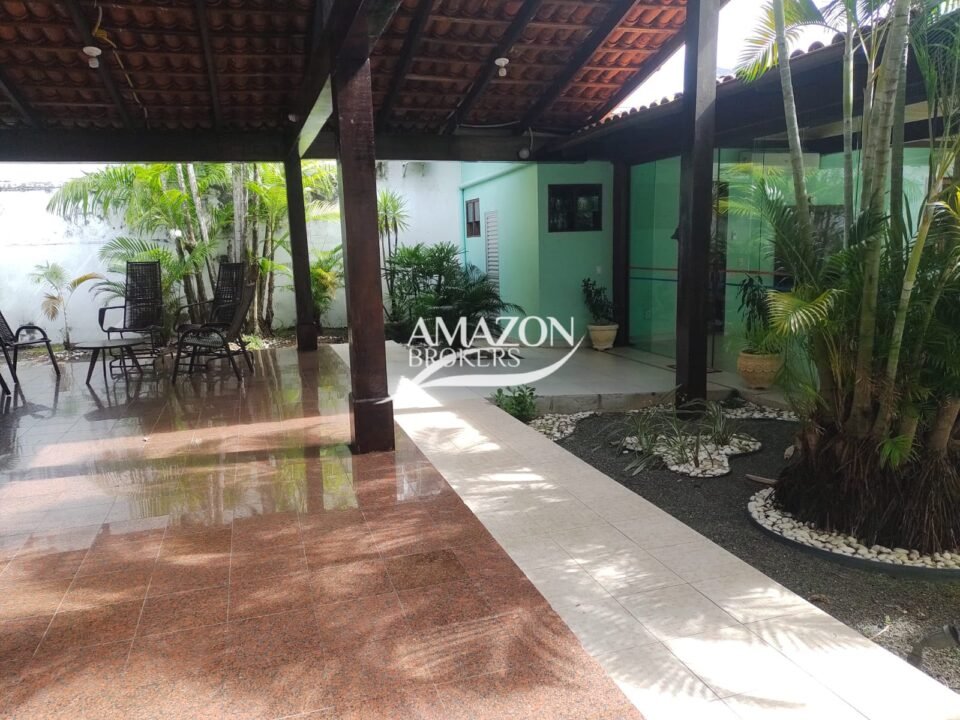 CASA TÉRREA 701,18m2, NO BAIRRO NOSSA SENHORA DAS GRAÇAS - DISPONÍVEL PARA VENDA