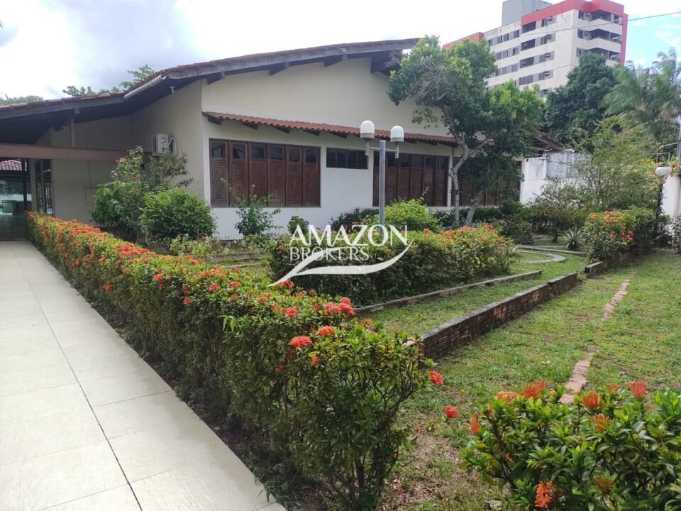 CASA TÉRREA 701,18m2, NO BAIRRO NOSSA SENHORA DAS GRAÇAS - DISPONÍVEL PARA VENDA