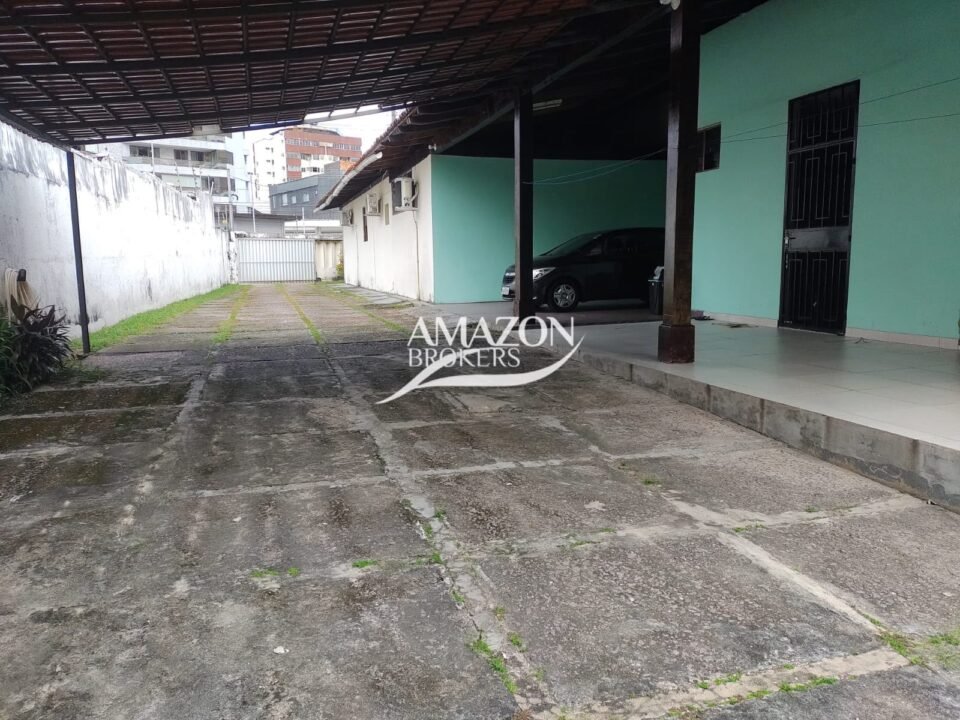 CASA TÉRREA 701,18m2, NO BAIRRO NOSSA SENHORA DAS GRAÇAS - DISPONÍVEL PARA VENDA