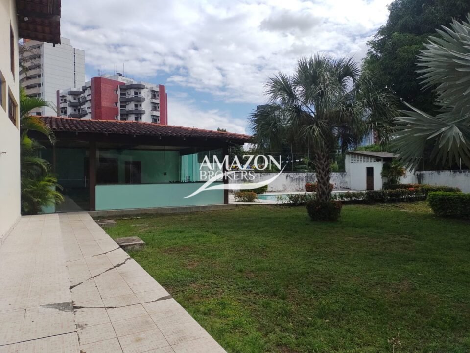 CASA TÉRREA 701,18m2, NO BAIRRO NOSSA SENHORA DAS GRAÇAS - DISPONÍVEL PARA VENDA