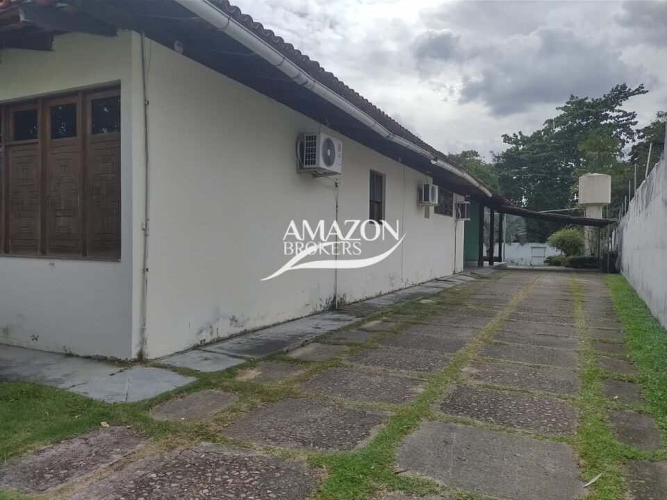 CASA TÉRREA 701,18m2, NO BAIRRO NOSSA SENHORA DAS GRAÇAS - DISPONÍVEL PARA VENDA